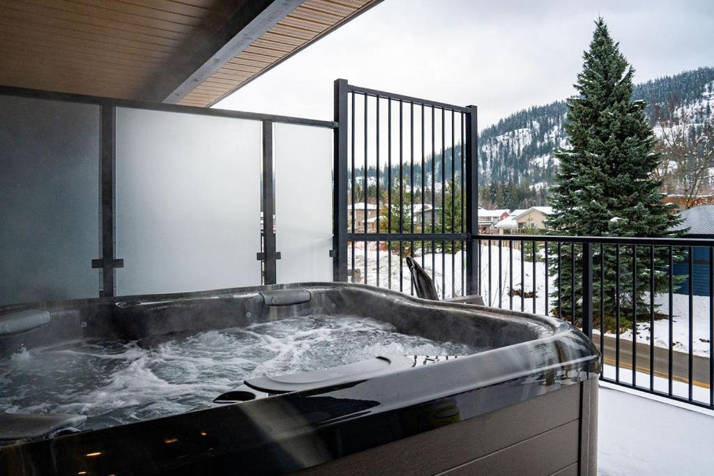 Revel In The Stoke By Revelstoke Vacations Exterior foto
