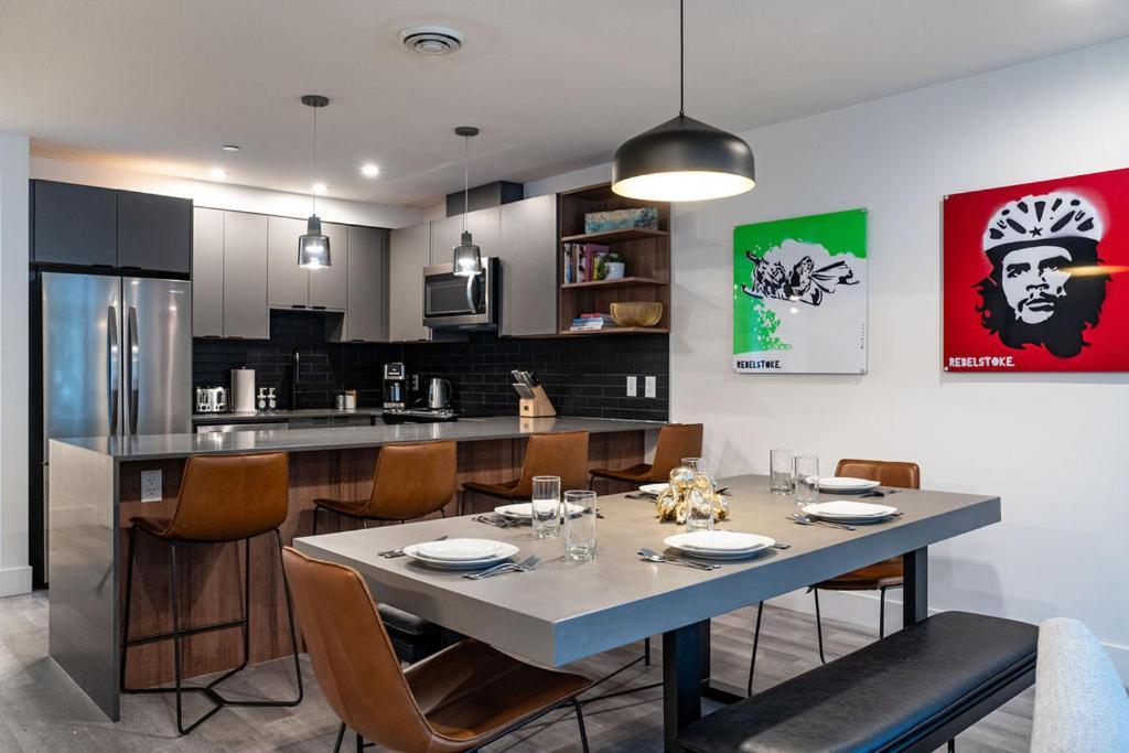 Revel In The Stoke By Revelstoke Vacations Exterior foto